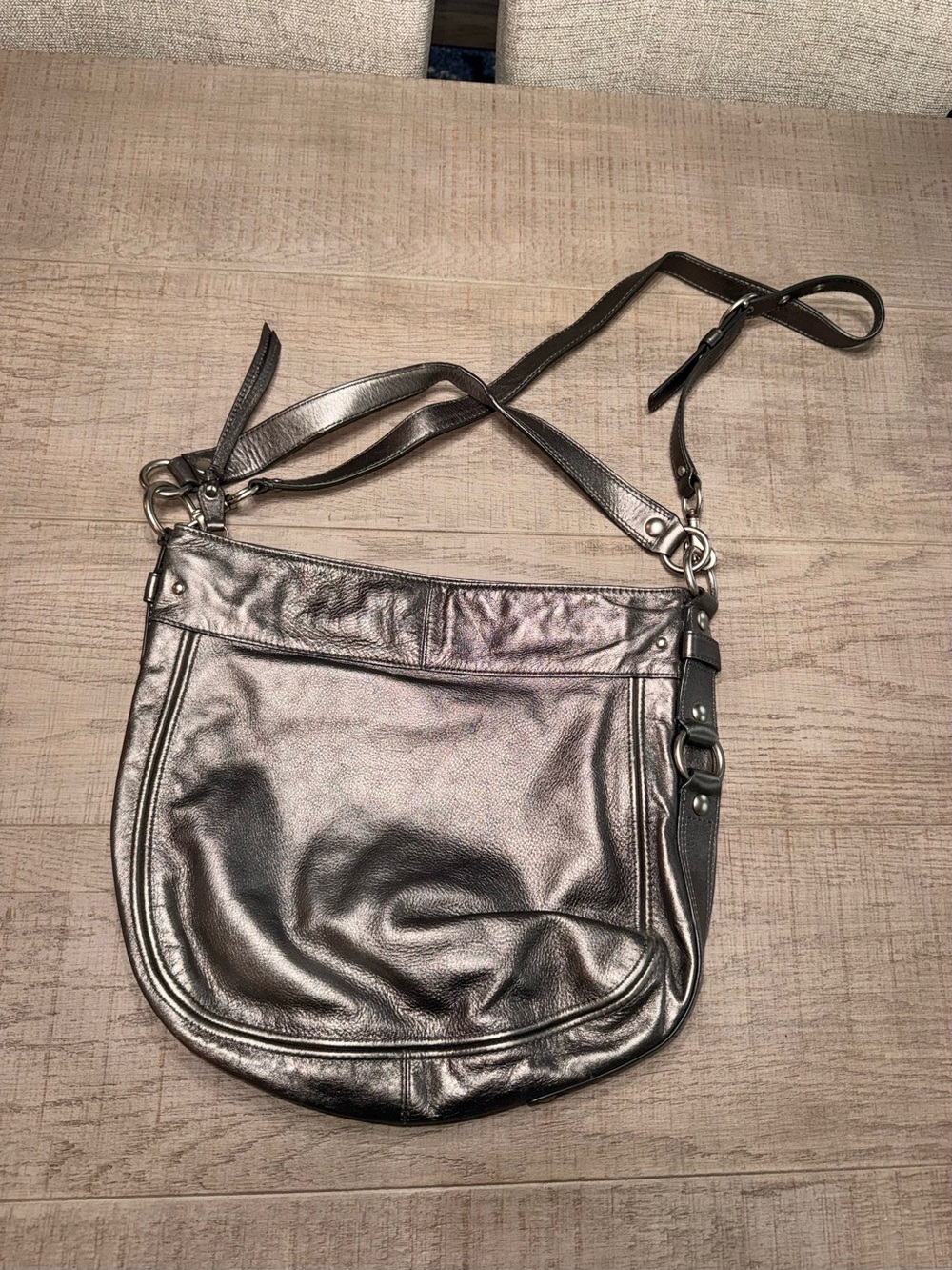 Coach Metallic Silver Leather Shoulder Bag - Picture 2 of 3